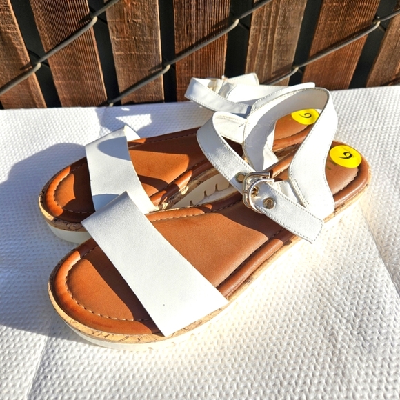 New Unisa Sandals Women's Size 9 - Picture 6 of 16
